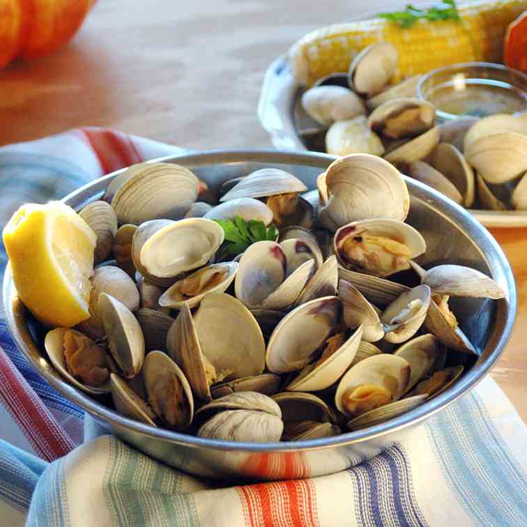 My Hubby's Beer-Steamed Littleneck Clams