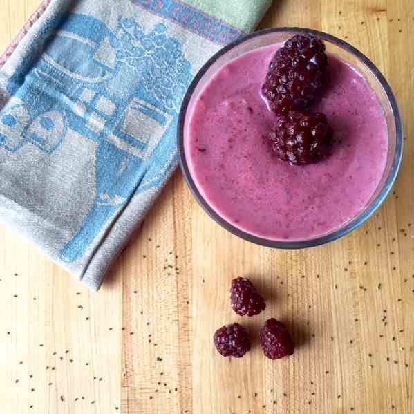 Reanimation Berry Kefir Smoothie