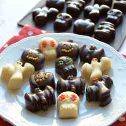 Trick or Treat ? Chocolate Monsters