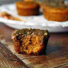 Pumpkin Mini Cakes with Cinnamon Streusel 