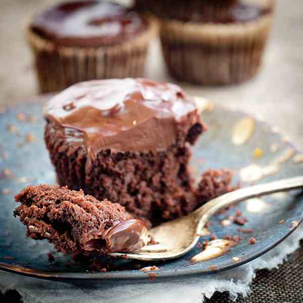 Healthy Dark Chocolate Cupcakes