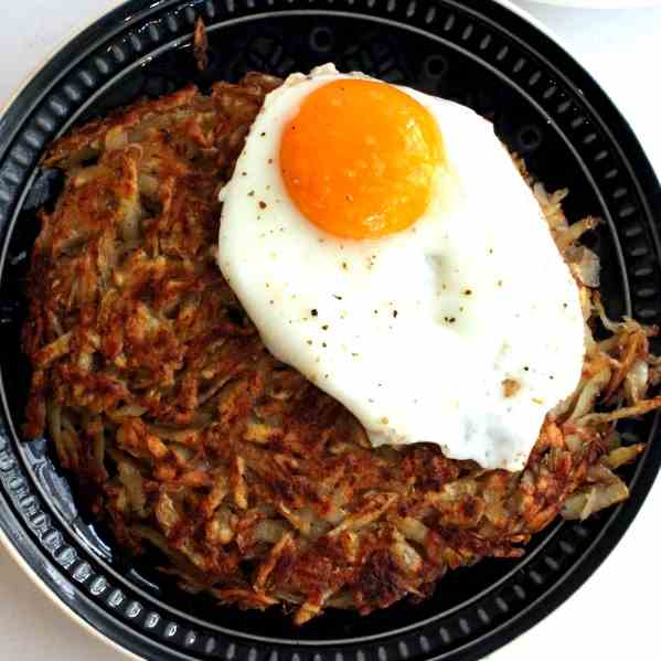 Roesti made with raw Potatoes