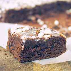ALMOND CHOCOLATE CAKE WITH PRUNES