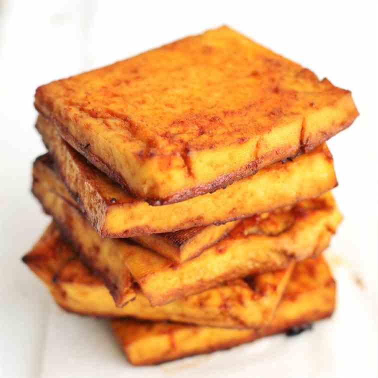 Spicy maple baked tofu