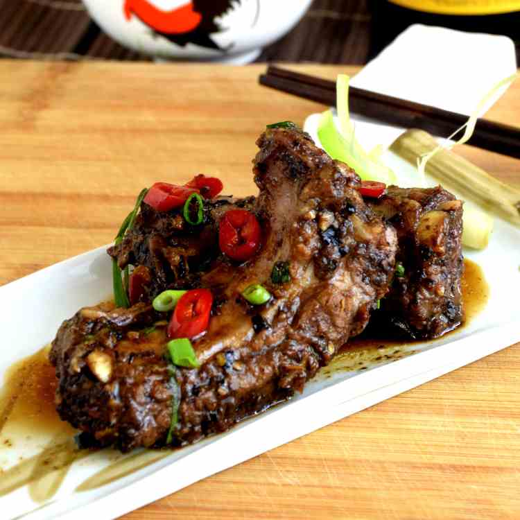 Chinese spareribs with black bean sauce