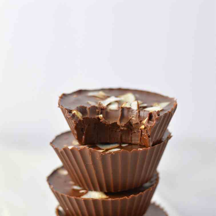 Chocolate Peanut Butter Coconut Cups