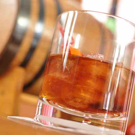 Barrel-Aged Manhattan Cocktails