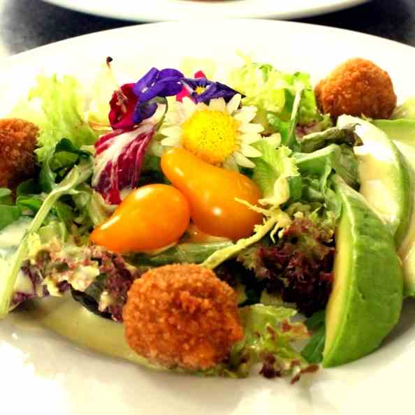 Flowery Salad with French DRessing
