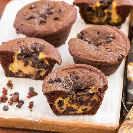 Chocolate Pumpkin Cheesecake Muffins