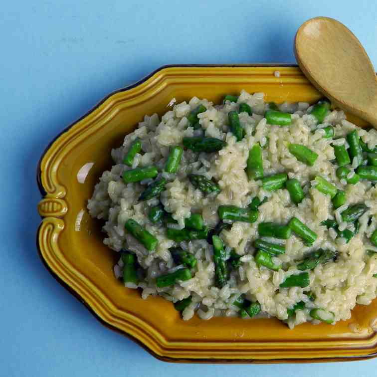 Creamy Risotto with Asparagus and Brie