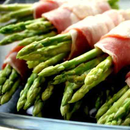 Grilled Asparagus Parcels