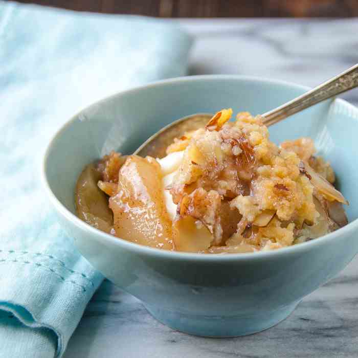 ginger pear almond crumble