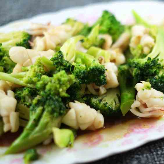 Broccoli and Squid Stir-fry