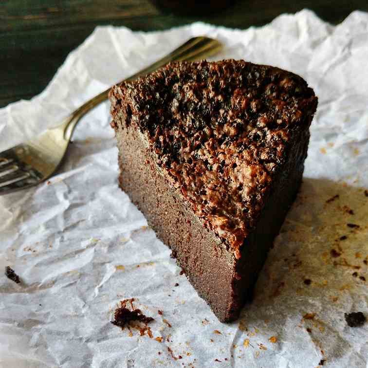 Flourless chocolate rum cake 