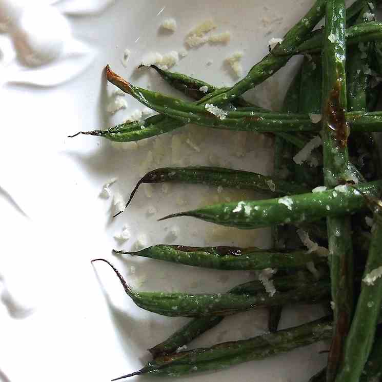Roasted Green Beans with Garlic Butter