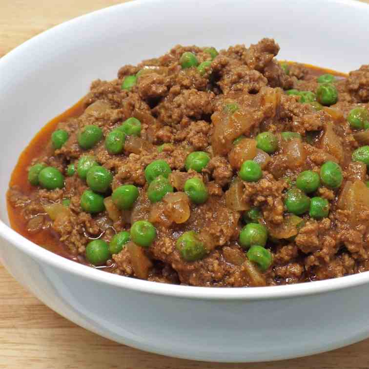 Keema Matar (Ground Beef and Pea Curry)