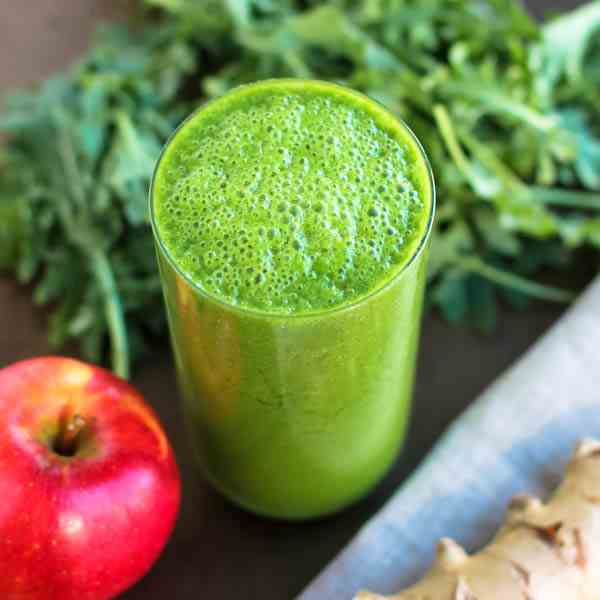 Kale, Apple, and Ginger Smoothie