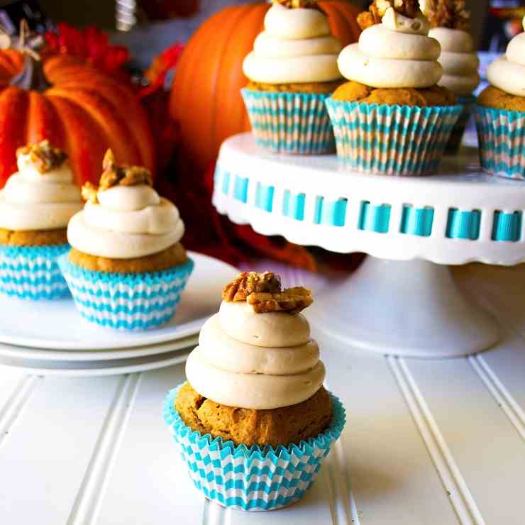 Pumpkin Cupcakes with Maple Cream Cheese F