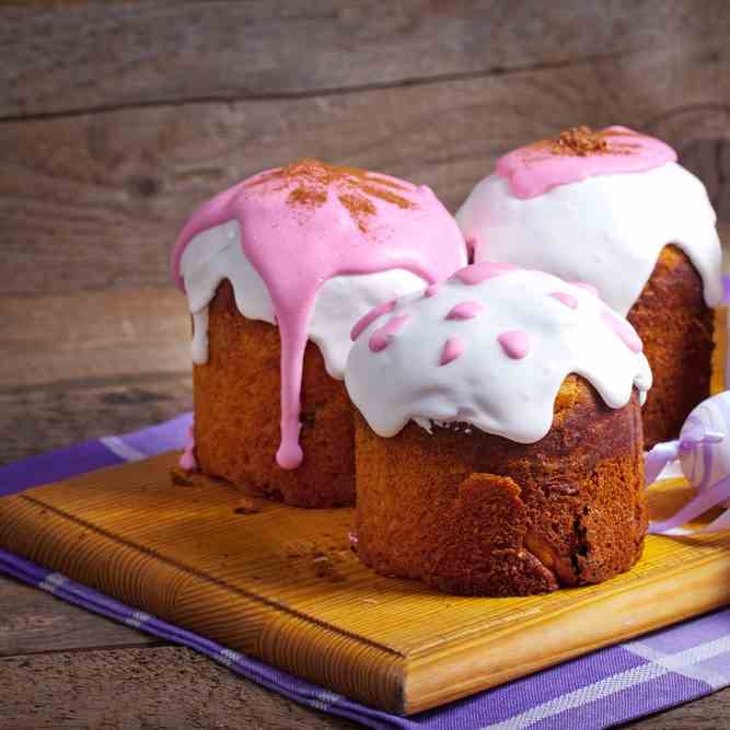 Instant Pot Best Ever Easter Cakes