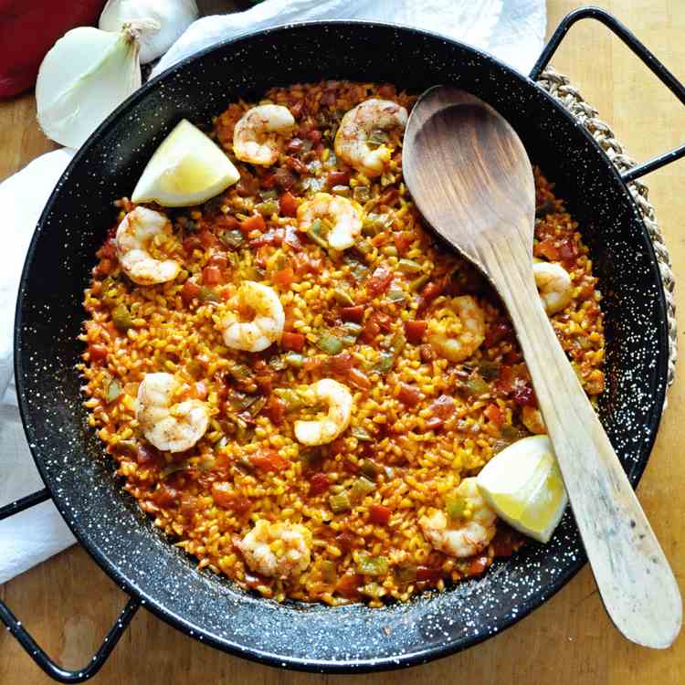 Simple SPANISH PAELLA with Shrimp