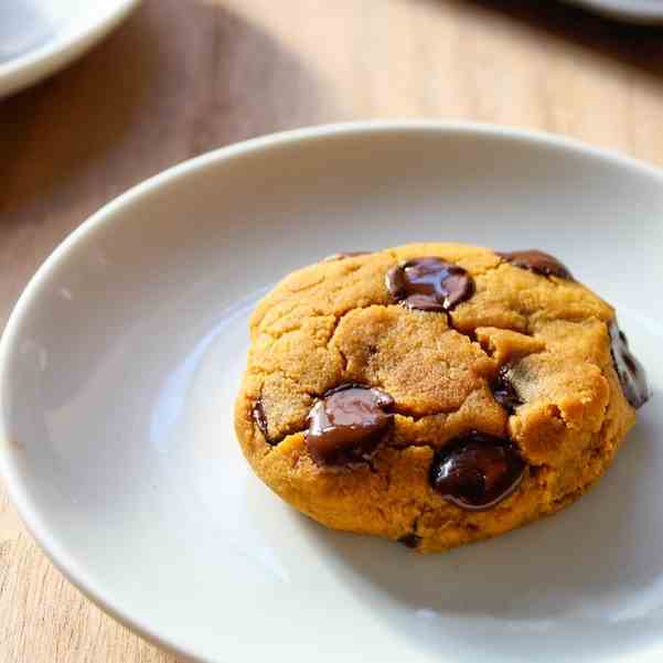 vegan chocolate chip pumpkin cookies