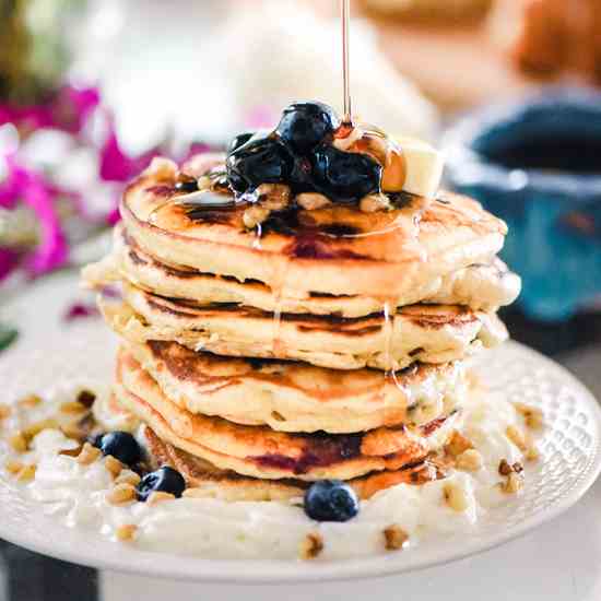 The Fluffiest Blueberry Pancakes