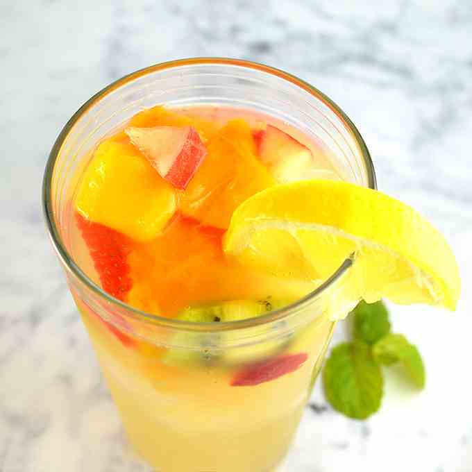 Fruit Filled Lemonade