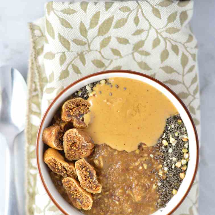 Coffee Oatmeal with Dried Figs