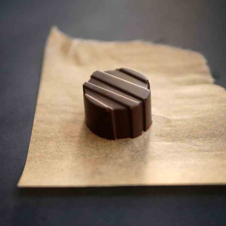 How to Temper Chocolate - Make Pralines