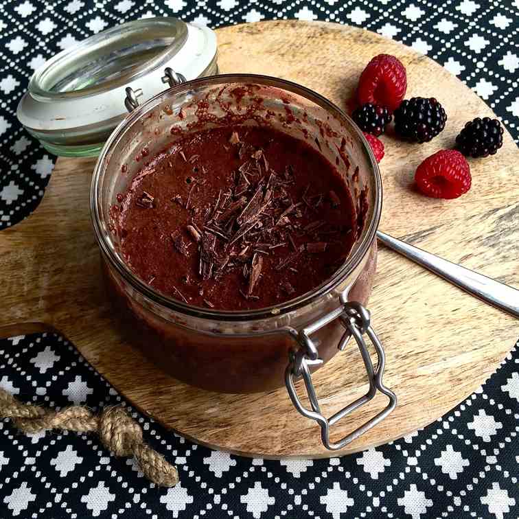 Vegan chocolate chia seed pudding