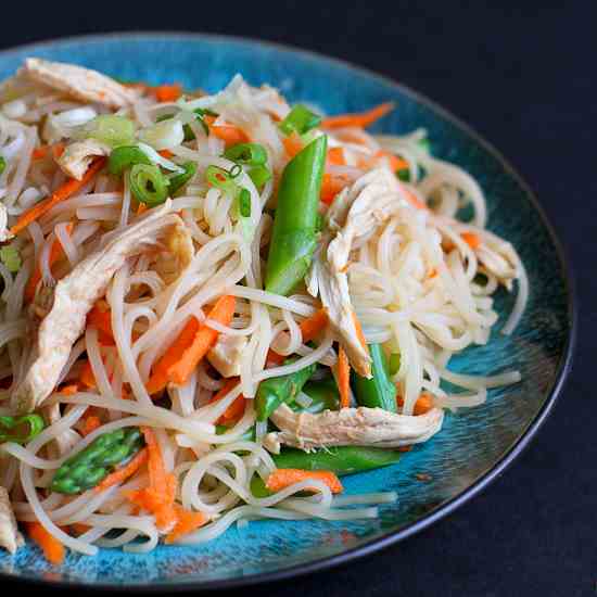 Rice Noodles with Chicken & Asparagus