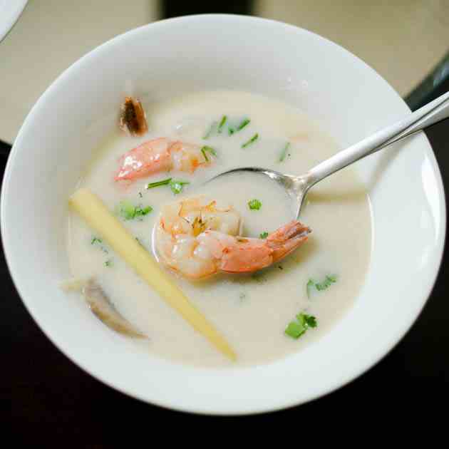 Coconut Lemongrass Shrimp Soup (Tom Kha Ga