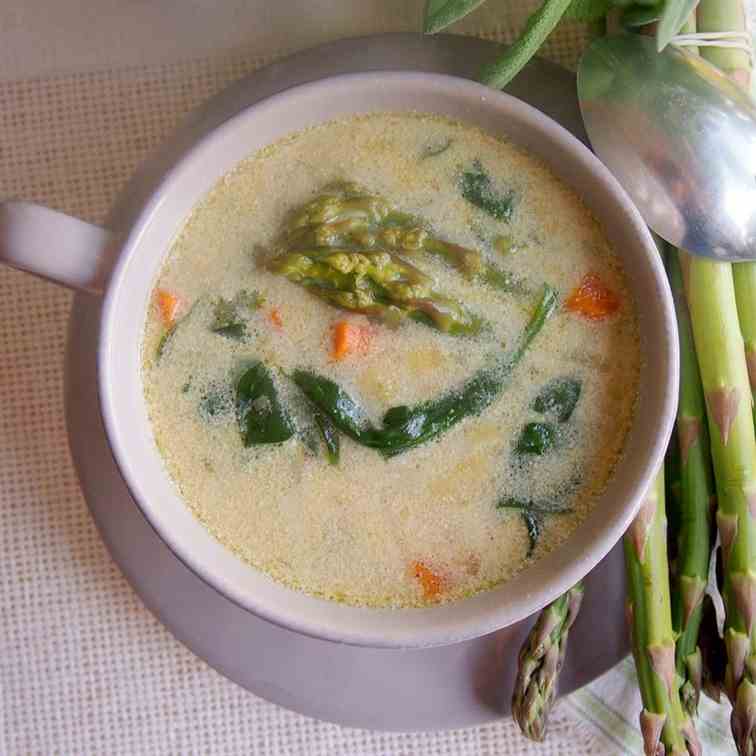 Asparagus and spinach spring soup