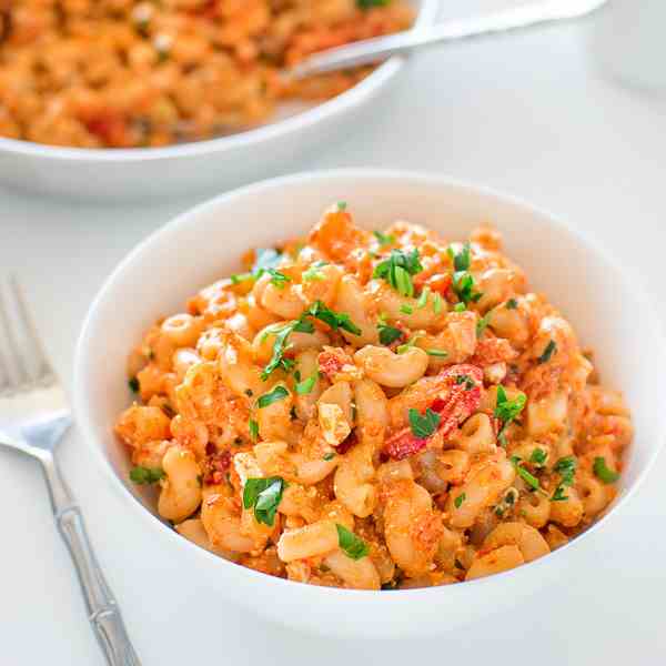 Macaroni with Roasted Pepper Sauce
