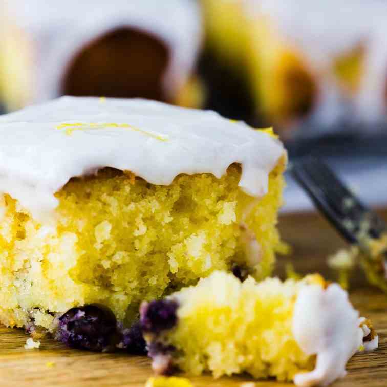 Gluten free lemon drizzle cake