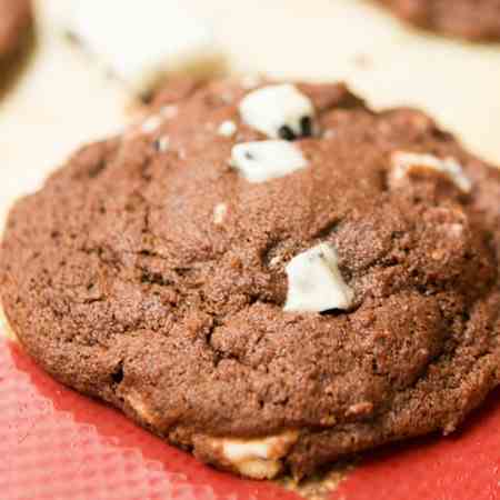 chocolate cookies and cream cookies