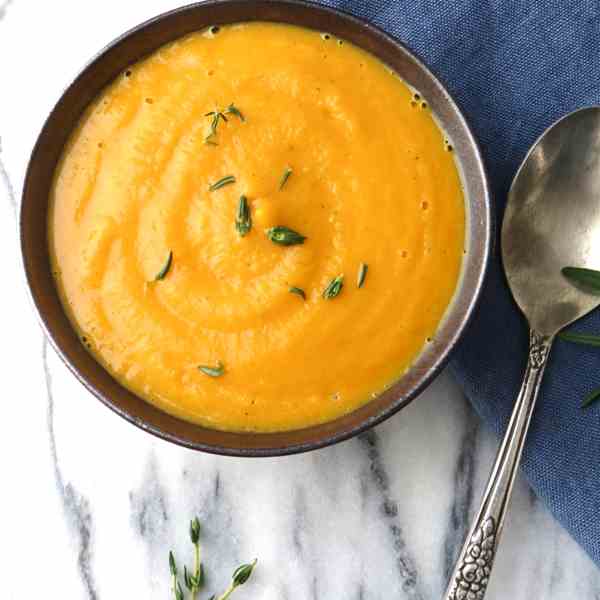 curried carrot and parsnip soup