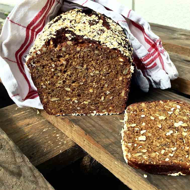 Healthy multi-seed fitness bread