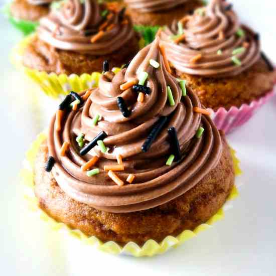 Pumpkin Lava Cupcakes with Nutella Frostin