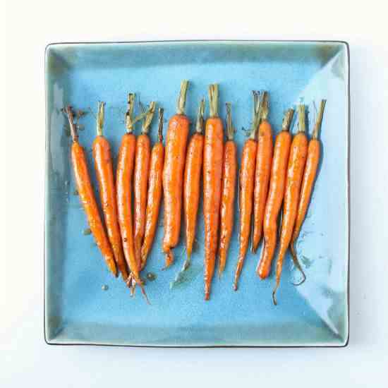 Roasted Carrots with Honey Balsamic Glaze