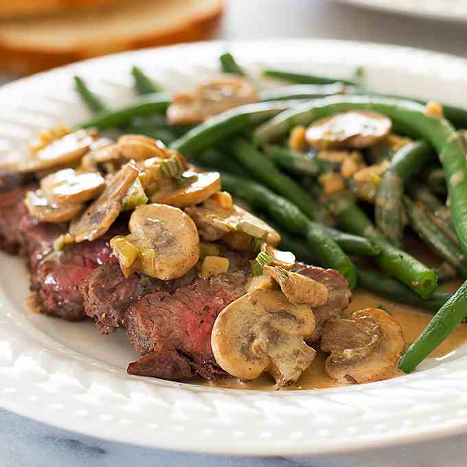 Broiled Steak With Mustard Sauce
