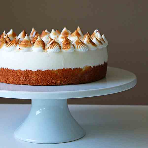 Coconut mousse cake