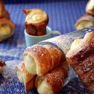 Puff pastry shell full with custard