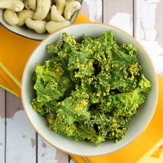 Raw Curried Kale Chips