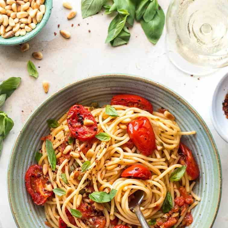 Roasted tomato and basil pasta
