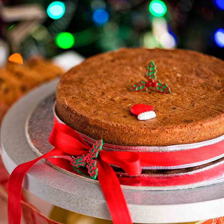 Traditional Christmas Plum Cake