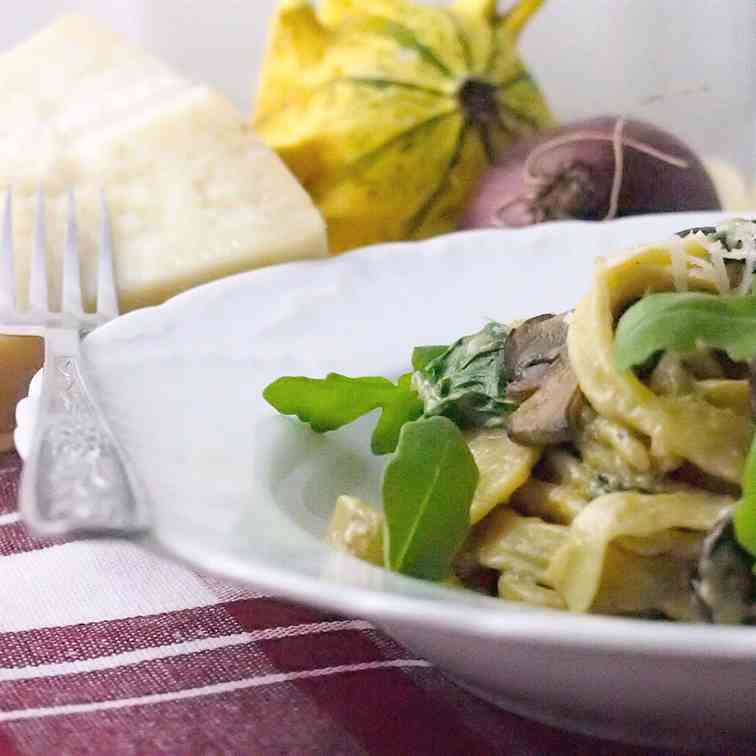 Pasta with spinach and blue cheese