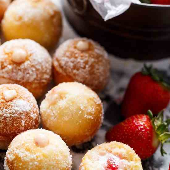 Creamy Berry Filled Donut Holes