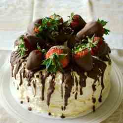 Cannoli Cake - Chocolate Strawberries