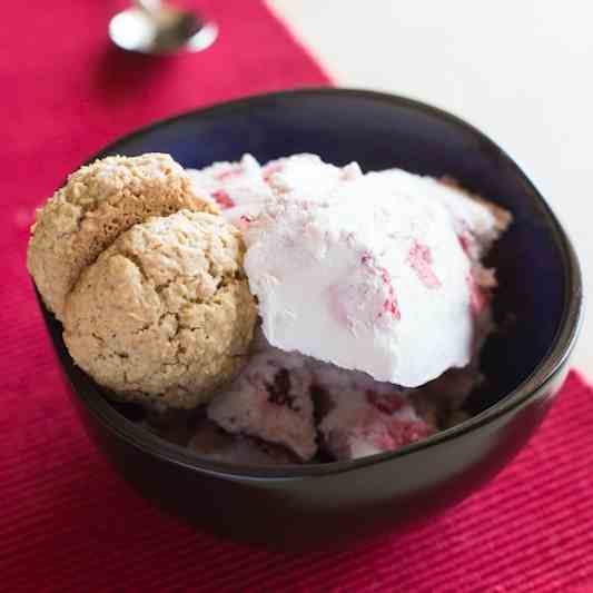 Quick - Easy Strawberry Ice Cream